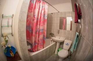Хостелы Hostel Loco Алматы Стандартный номер-студио-10