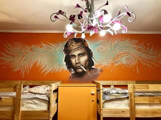 Хостелы Hostel Loco Алматы Кровать в общем 8-местном номере-3