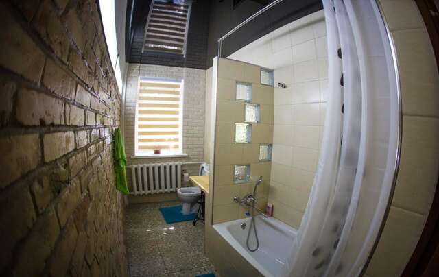 Хостелы Hostel Loco Алматы-21